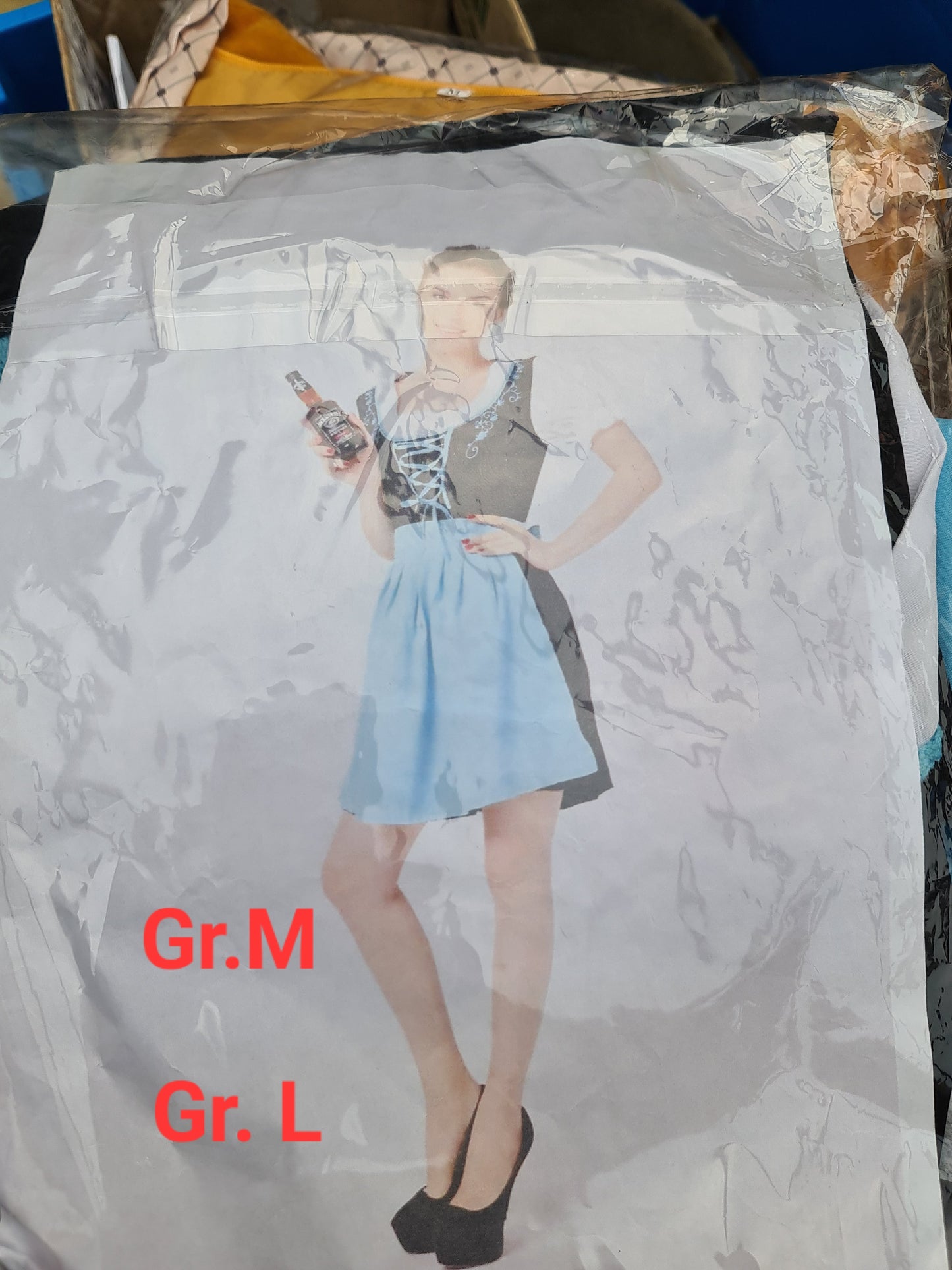 Dirndls in diverse Größen zum Mega Deal