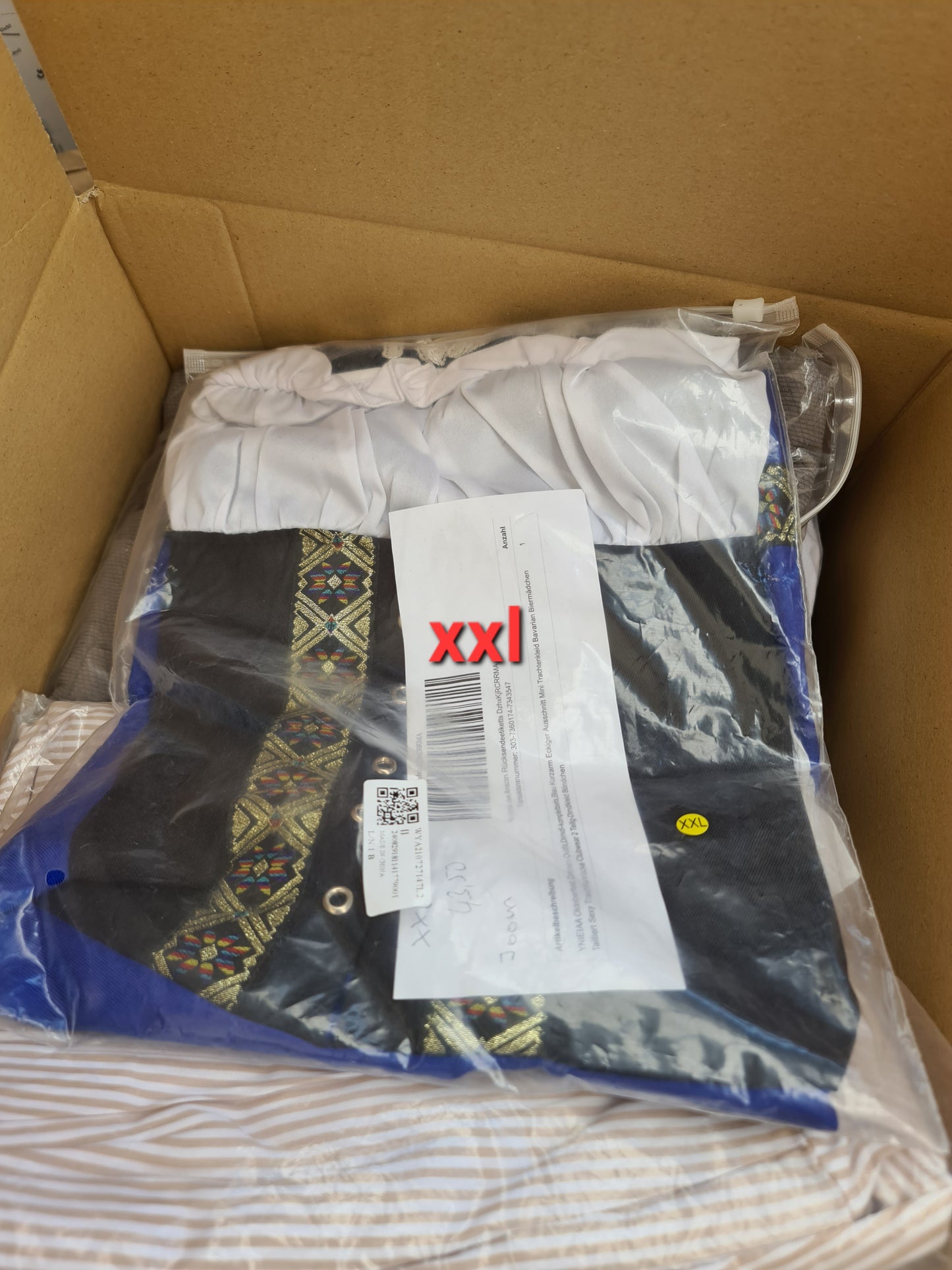 Dirndls in diverse Größen zum Mega Deal
