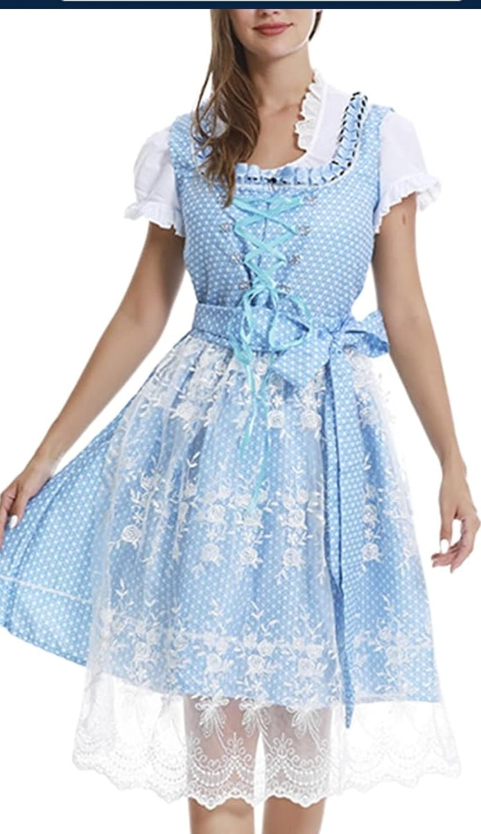 Dirndls in diverse Größen zum Mega Deal