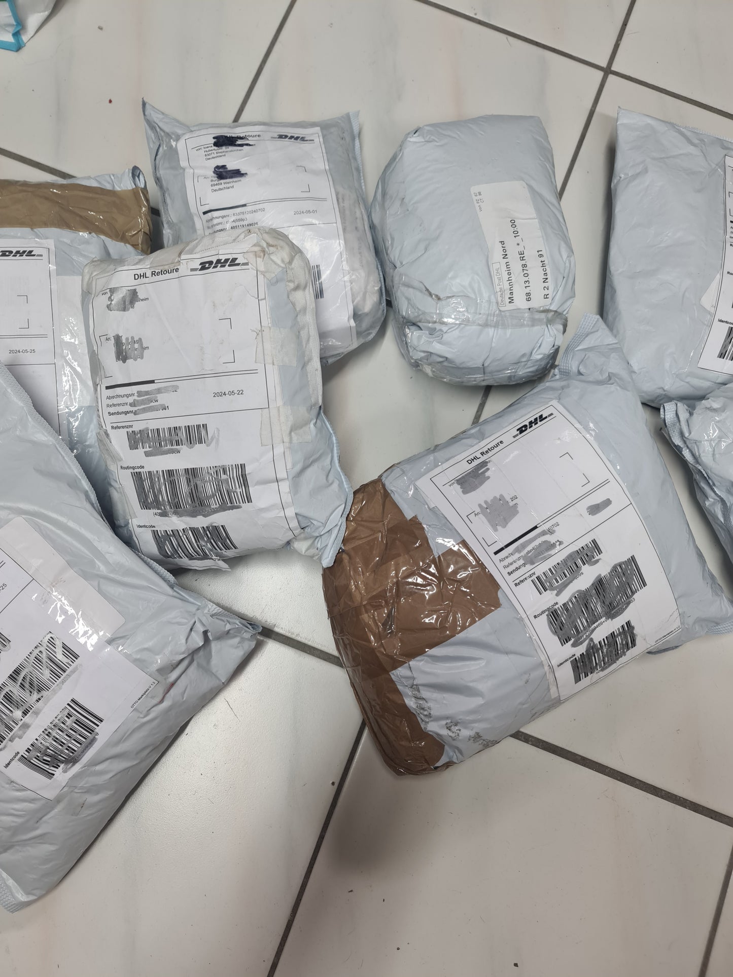 5 oder 10 Retouren nicht zustellbare Pack plus 1 bzw. 2 Akku Packs